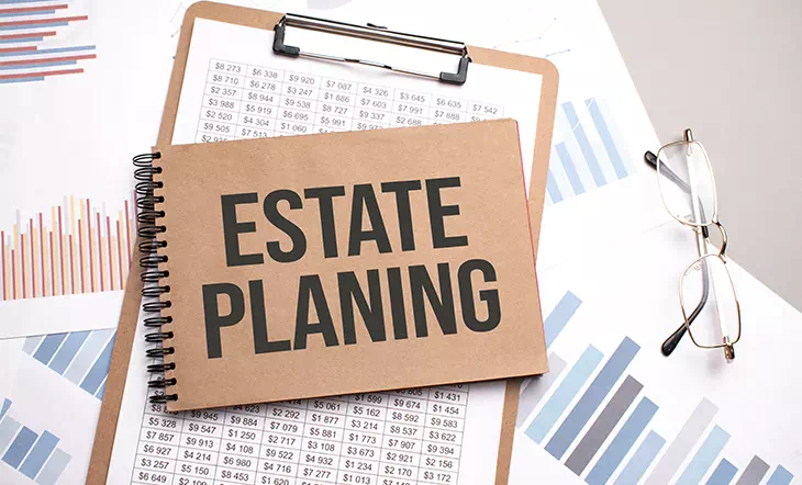 The Role of Tax Advisors in Estate Planning: Ensuring Smooth Wealth Transfer